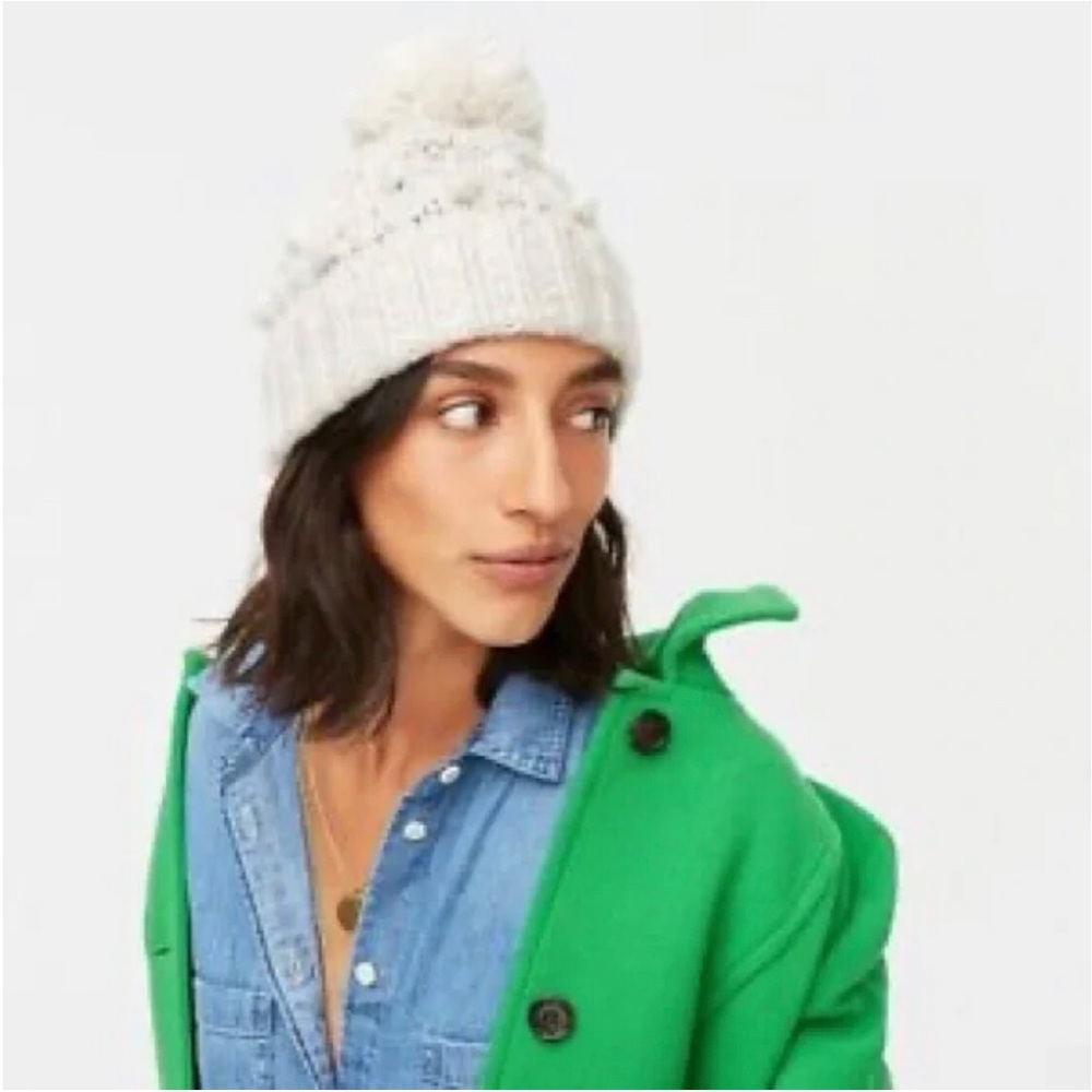 NWT J. Crew Black Label Cable Knit Bobble Pom Pom Beanie Hat One Size